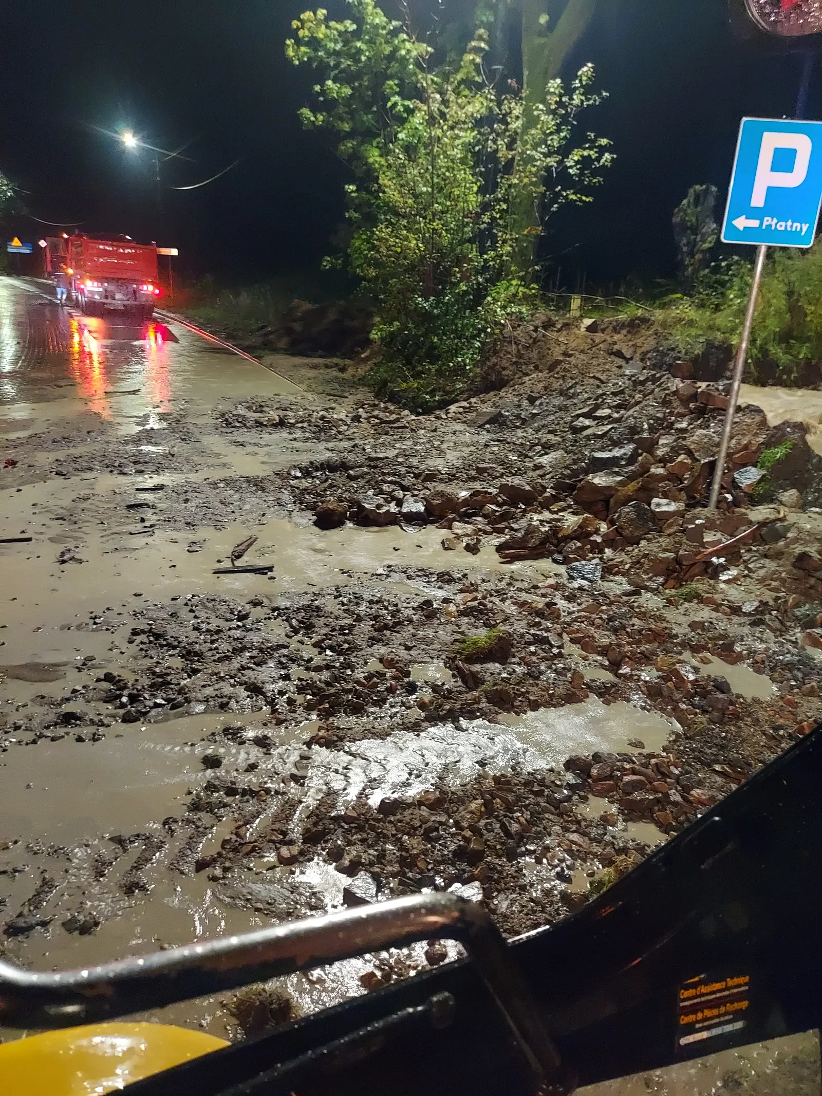 Prace podczas powodzi — Wisła – zdjęcie 4